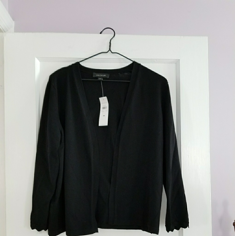 Ann Taylor scalloped cuff open cardigan